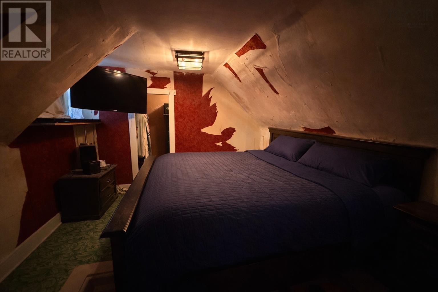 Property 15 of 23 of 38 Junction Road