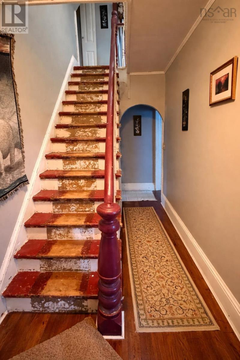 Property 9 of 23 of 38 Junction Road