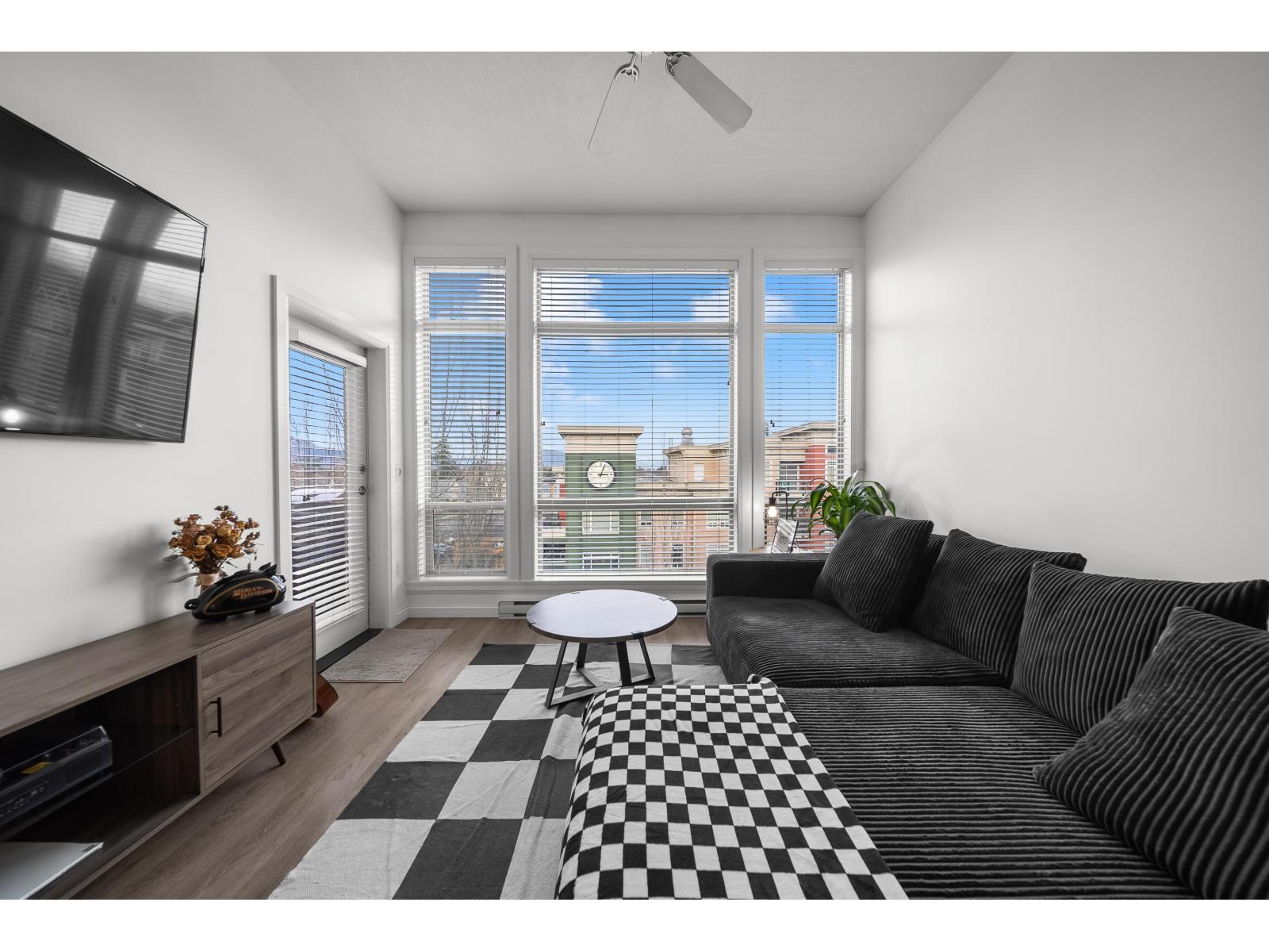 408 45530 MARKET WAY, Garrison Crossing