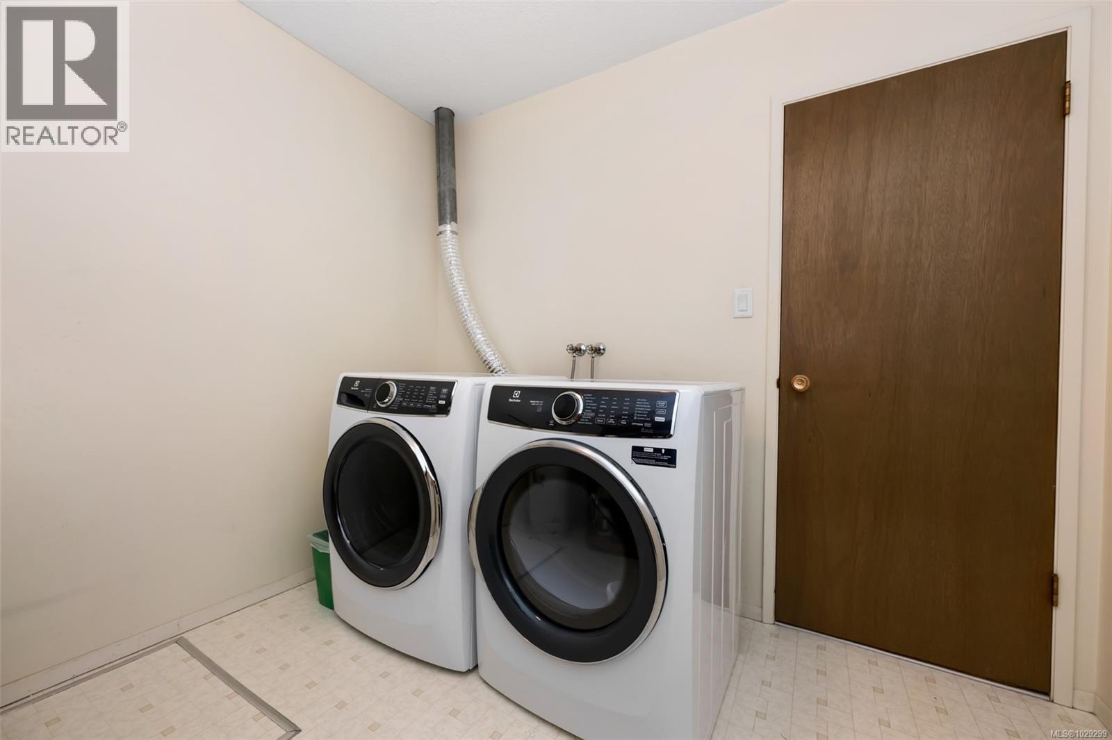 #38 278 Island Hwy - 24