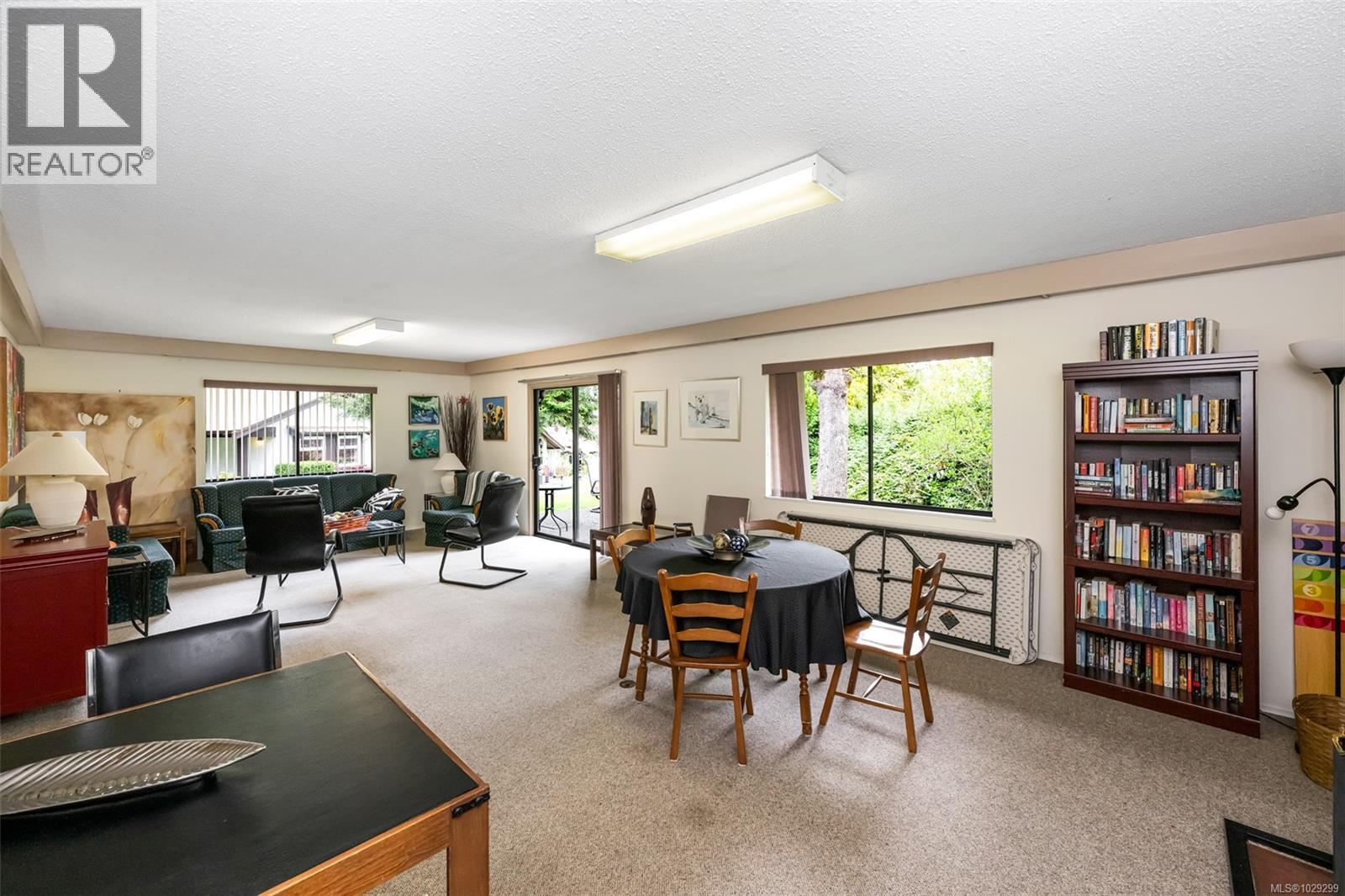 #38 278 Island Hwy - 33