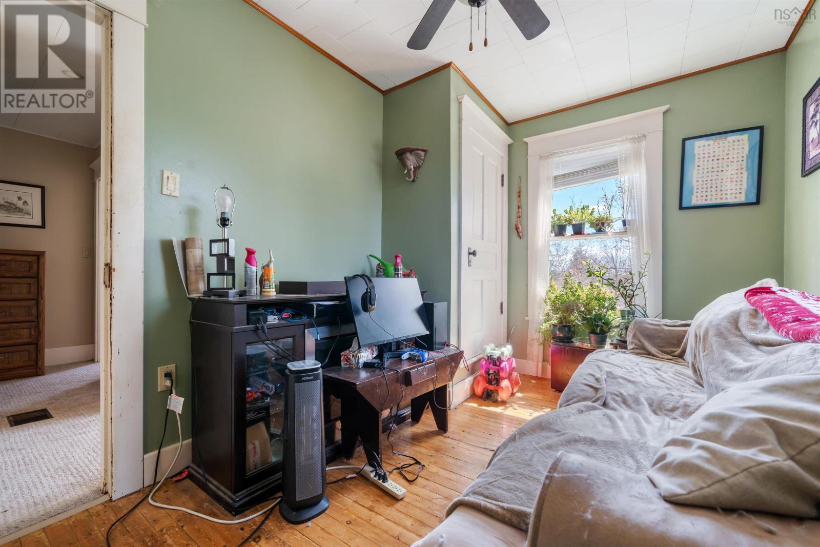 Property 14 of 36 of 28 Maple Drive