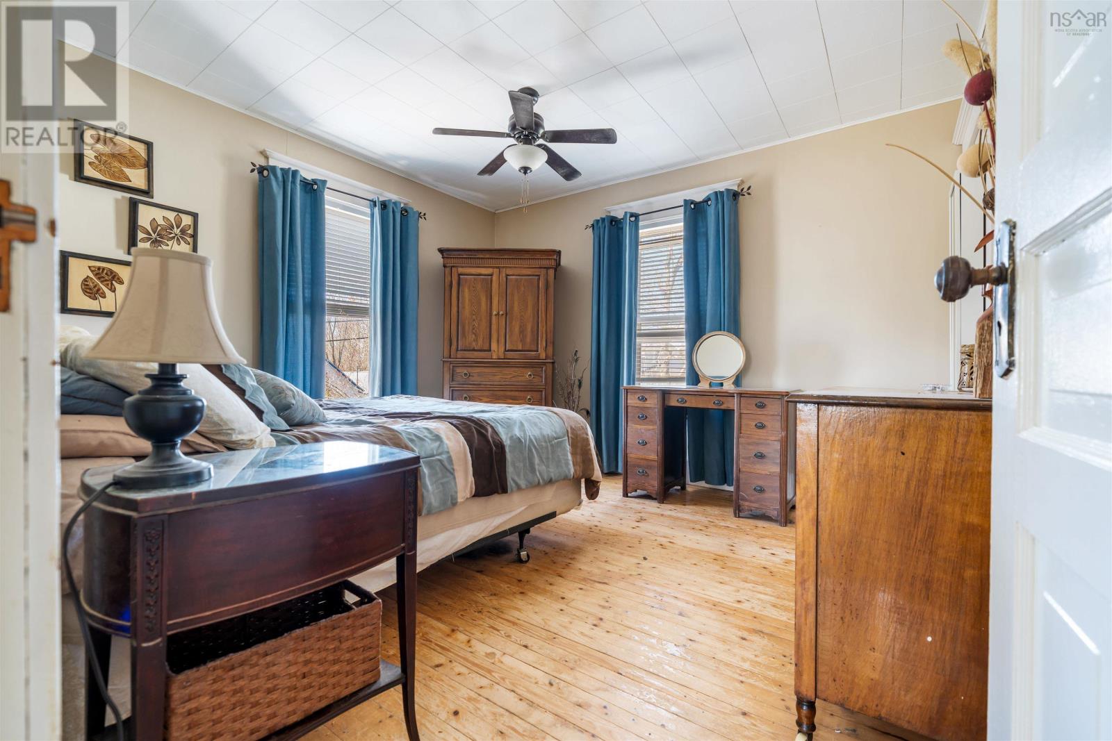 Property 20 of 36 of 28 Maple Drive