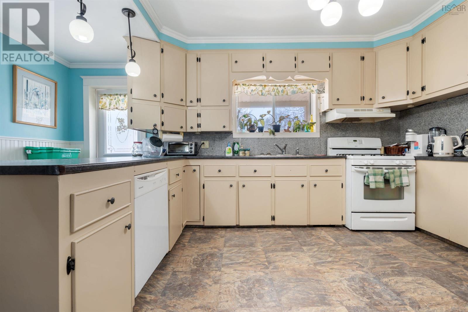 Property 4 of 36 of 28 Maple Drive