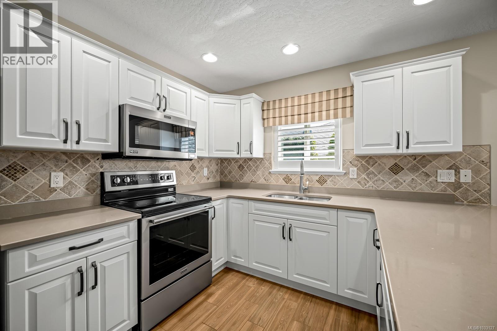 1945 St. Andrews Pl - 15