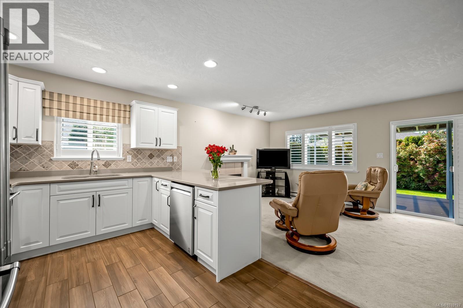 1945 St. Andrews Pl - 17