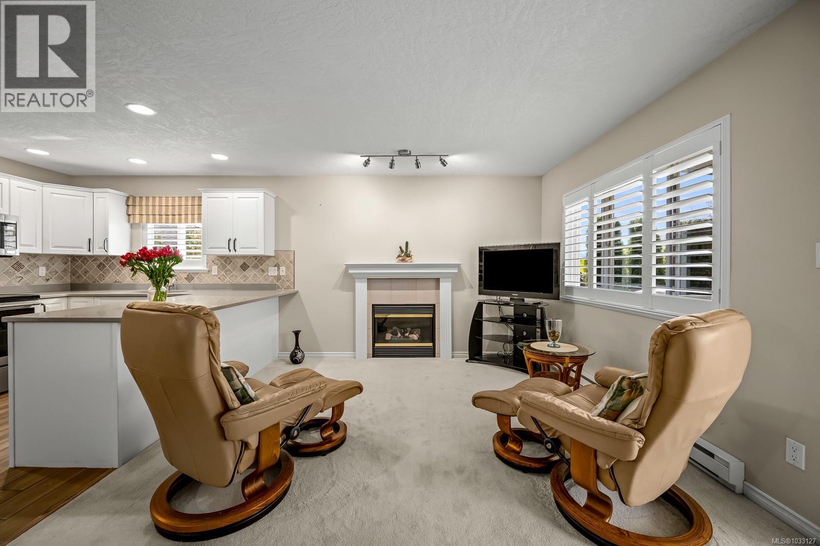 1945 St. Andrews Pl - 22