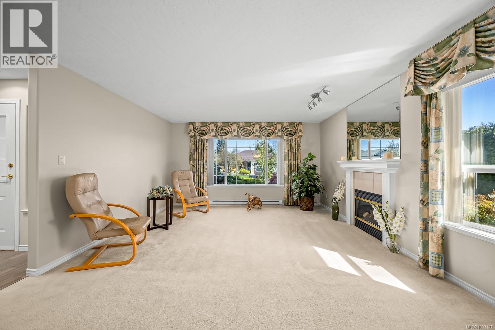 1945 St. Andrews Pl - 24