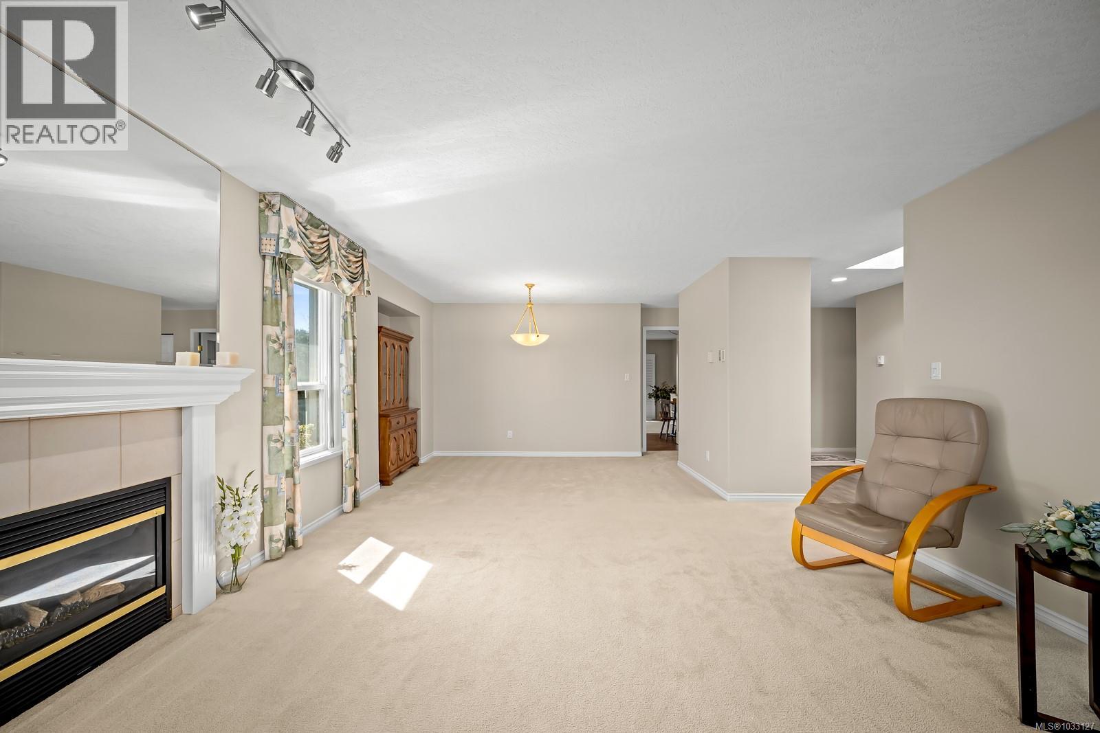 1945 St. Andrews Pl - 30