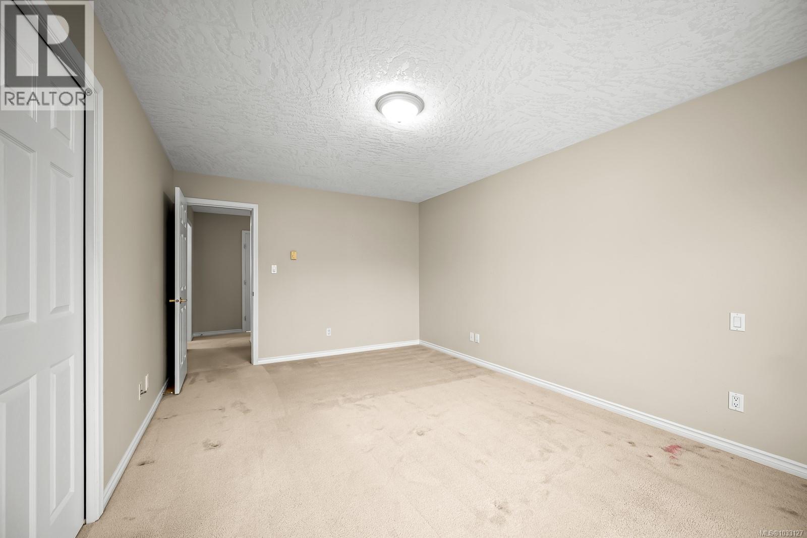 1945 St. Andrews Pl - 35