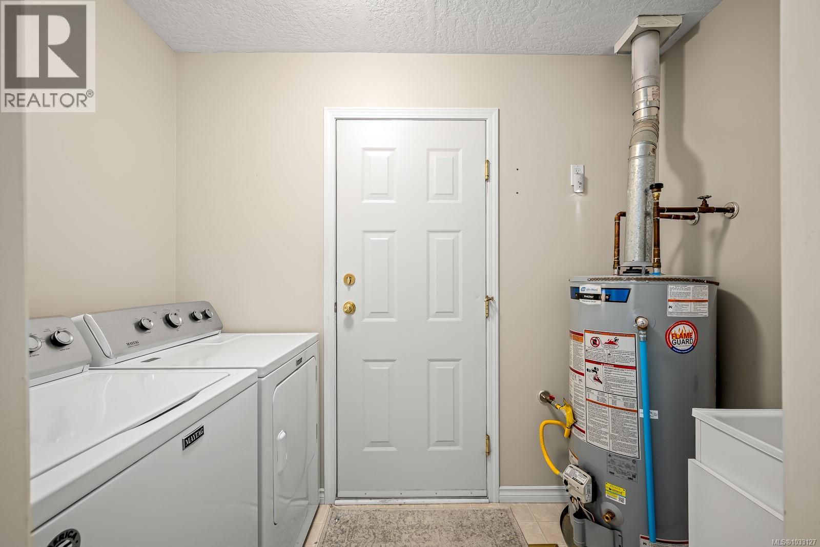 1945 St. Andrews Pl - 39