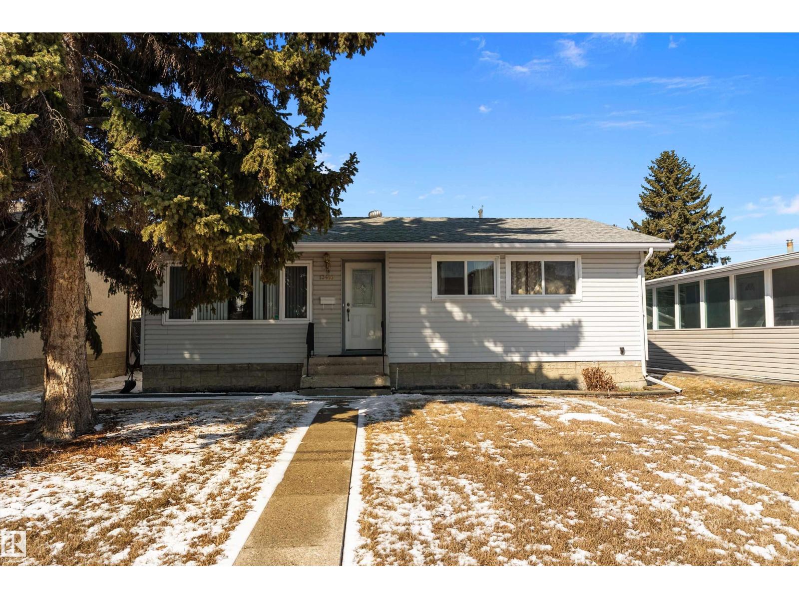 13416 101 ST NW ST NW NW, Edmonton