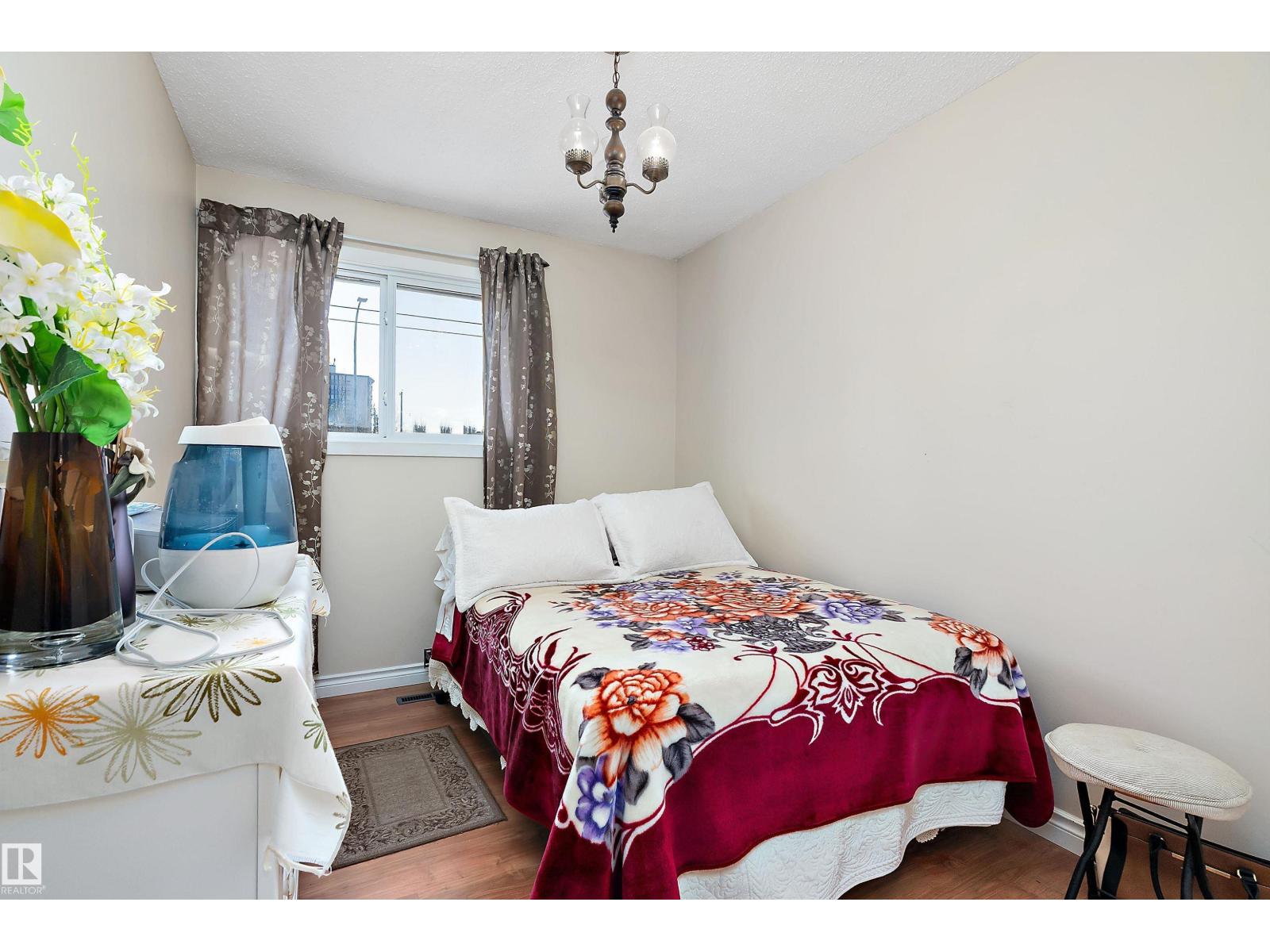 13416 101 ST NW ST NW NW, Edmonton