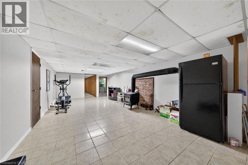 1549 GUYATT Road - 26