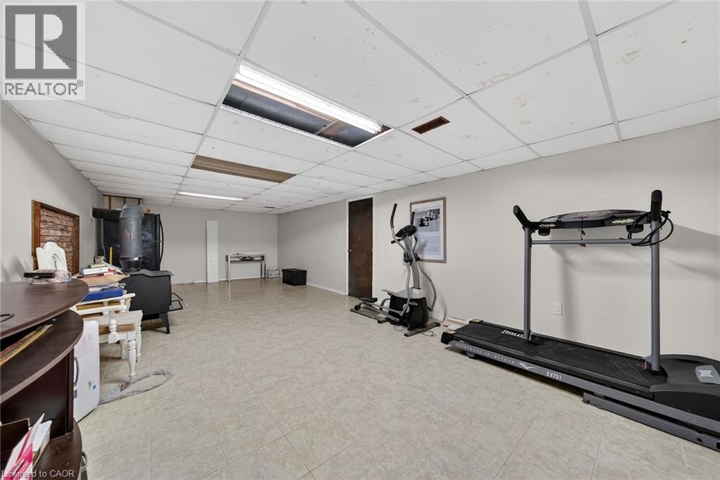 1549 GUYATT Road - 27