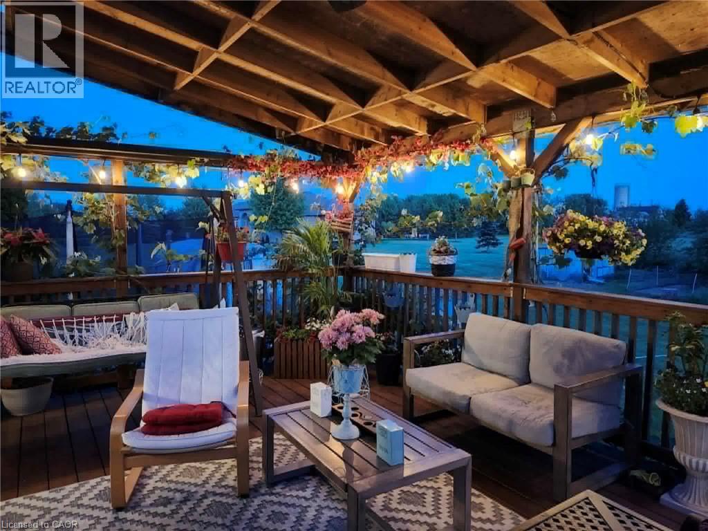 1549 GUYATT Road - 33