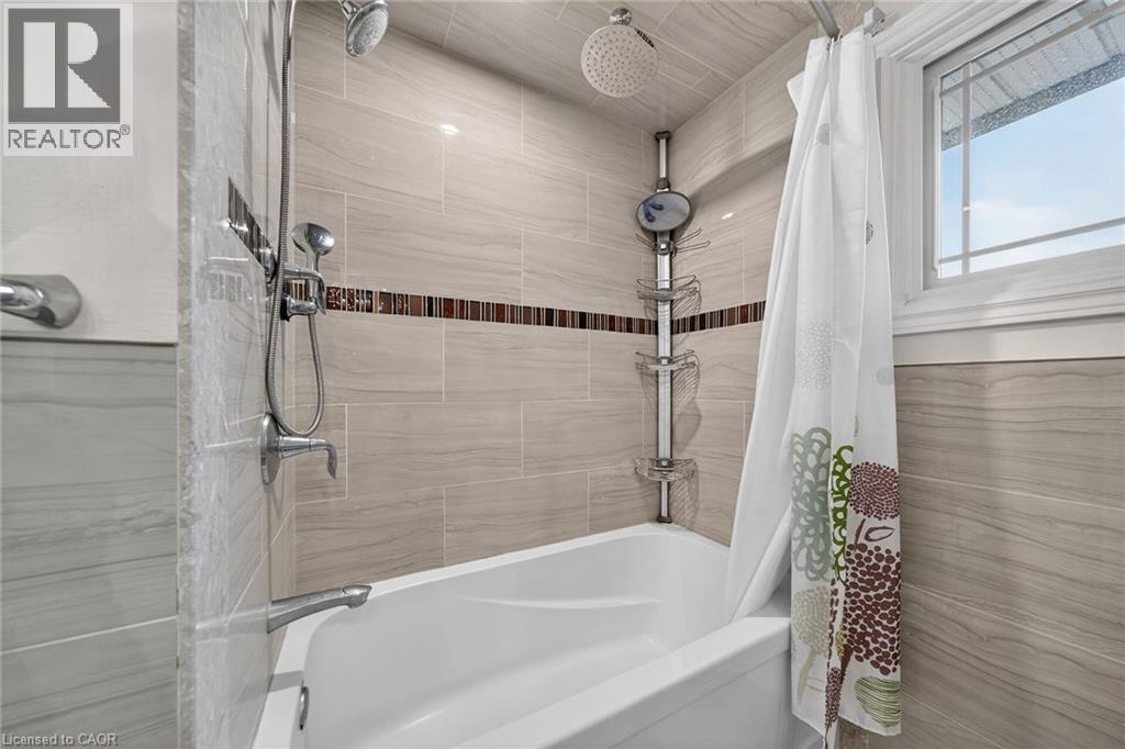 1549 GUYATT Road - 15