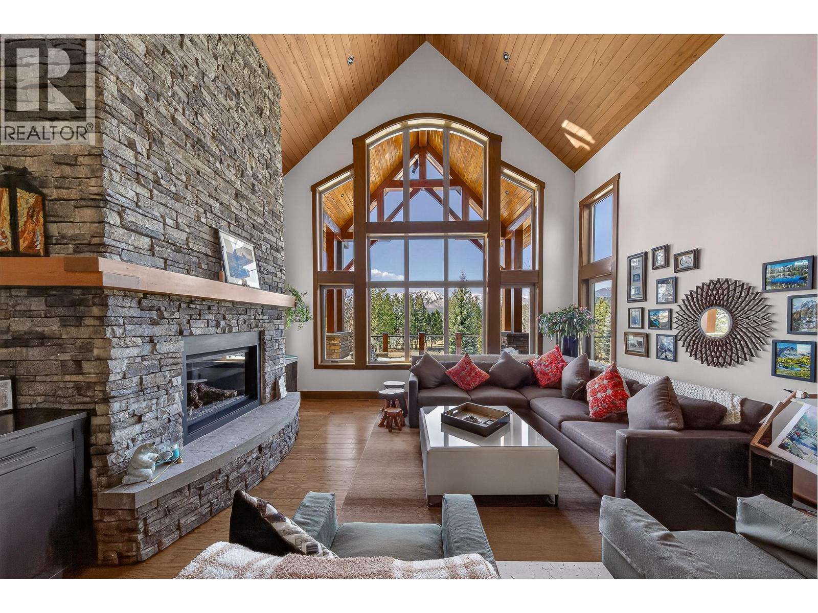 7540 Springs Terrace, Radium Hot Springs