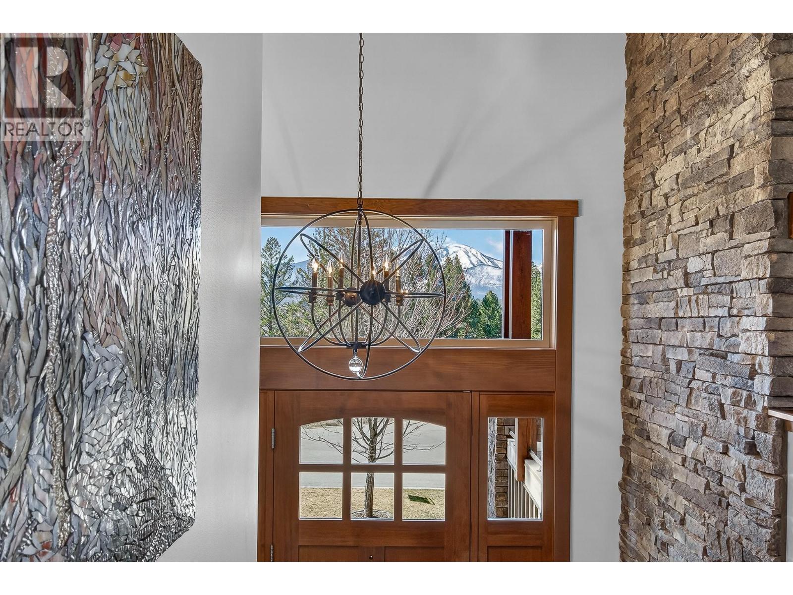 7540 Springs Terrace, Radium Hot Springs