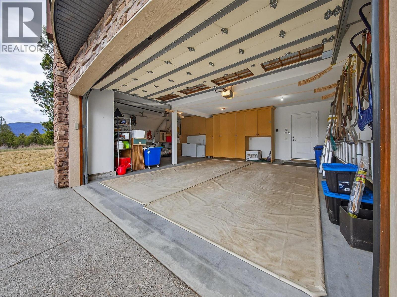 7540 Springs Terrace, Radium Hot Springs