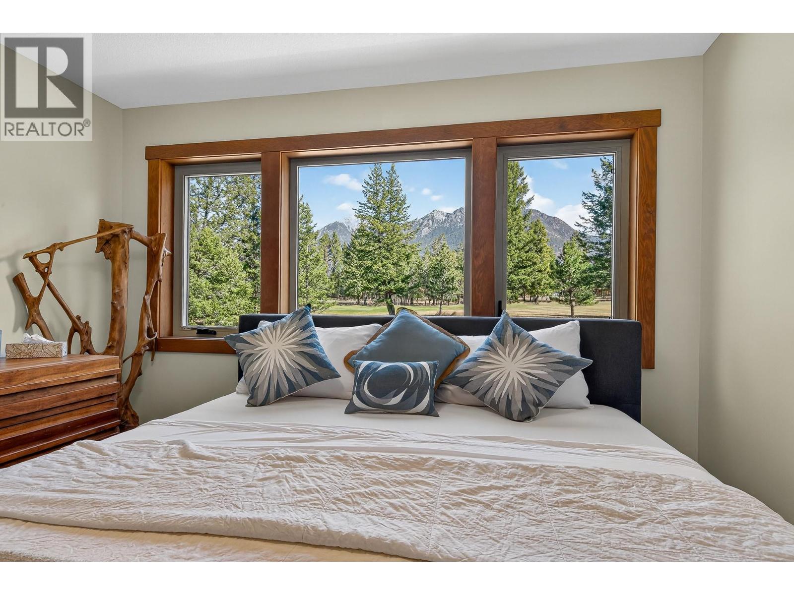 7540 Springs Terrace, Radium Hot Springs