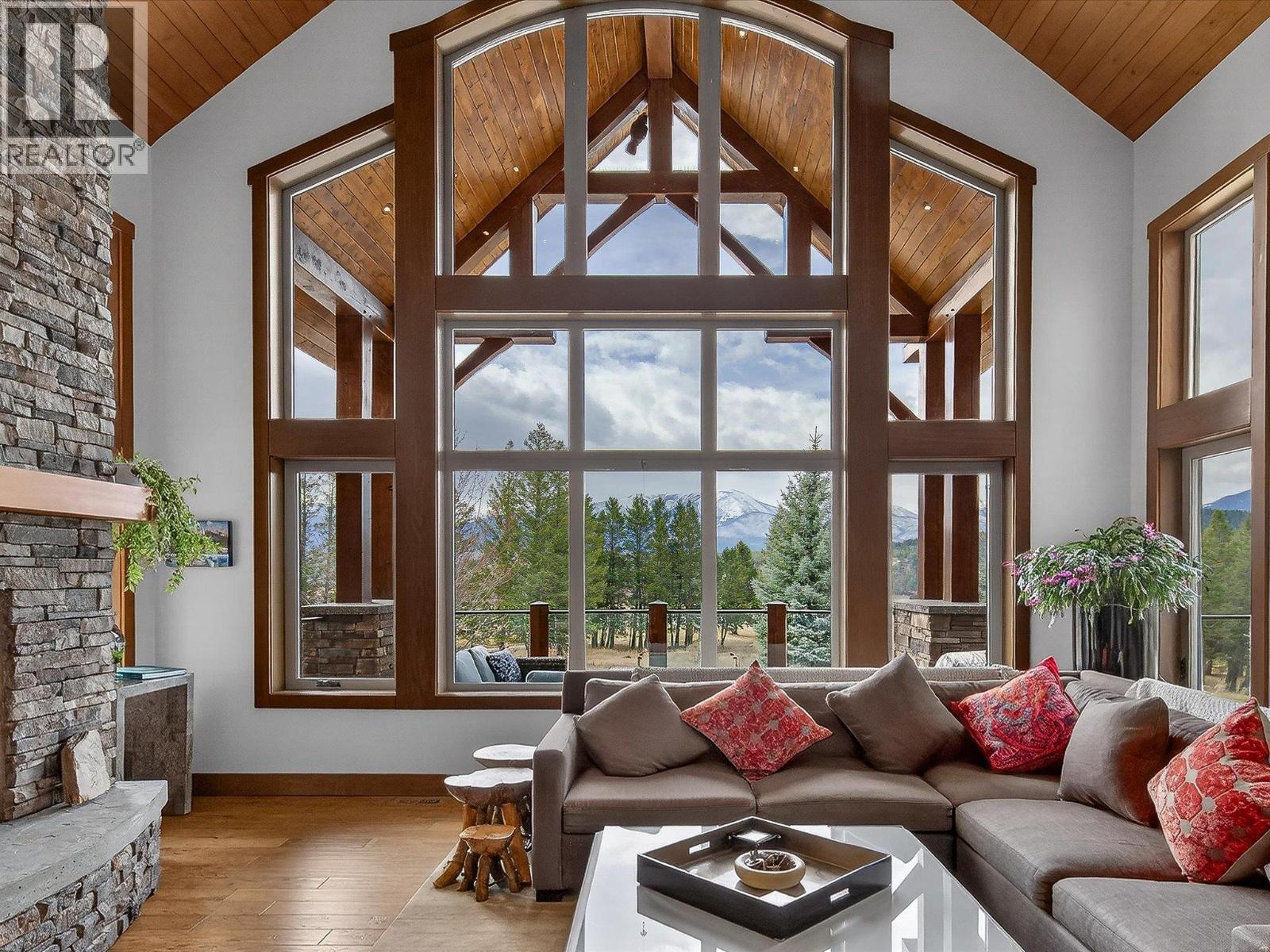 7540 Springs Terrace, Radium Hot Springs