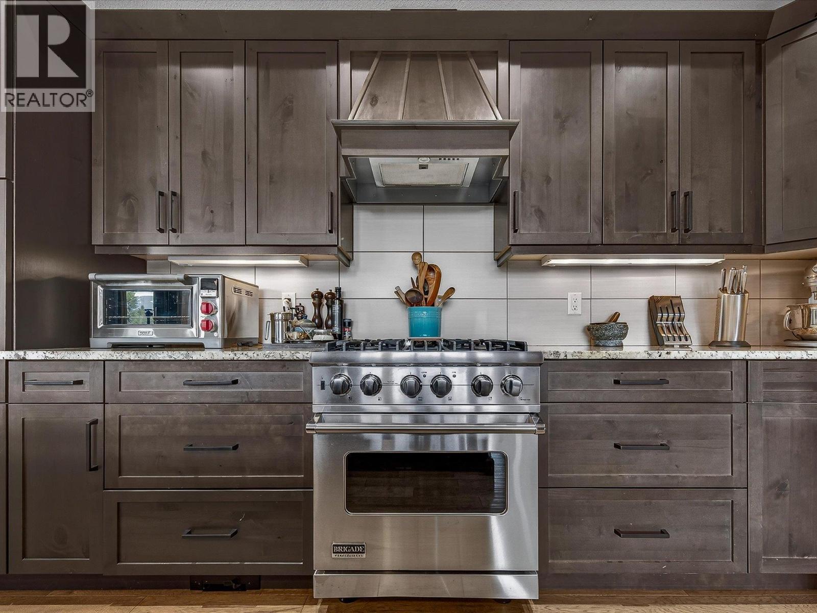 7540 Springs Terrace, Radium Hot Springs