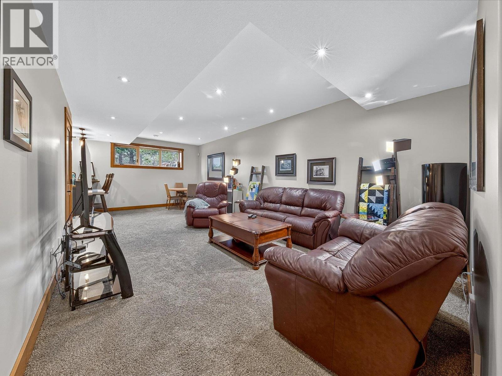 7540 Springs Terrace, Radium Hot Springs