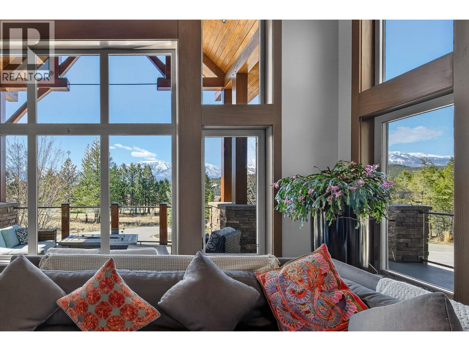 7540 Springs Terrace, Radium Hot Springs