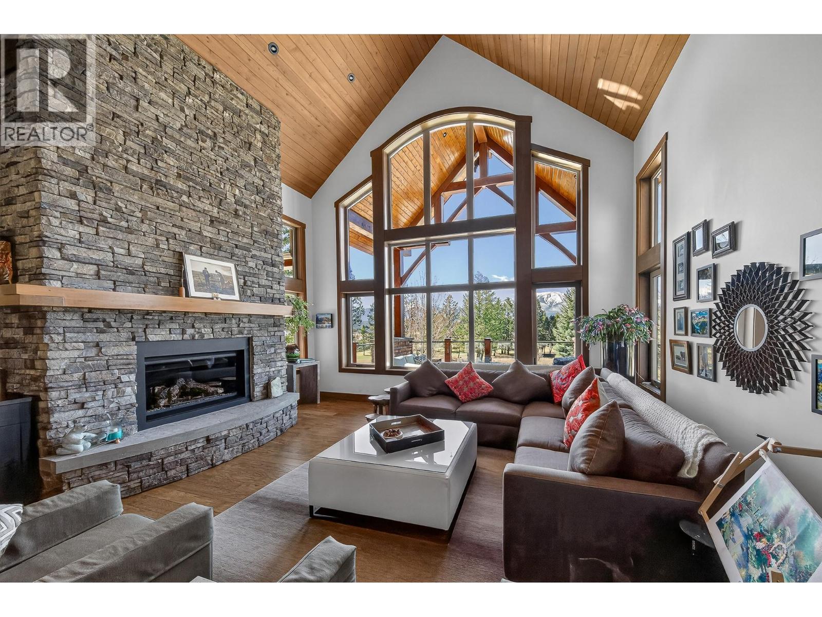 7540 Springs Terrace, Radium Hot Springs