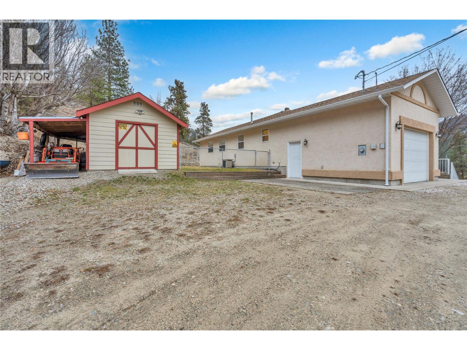  22577 Garnet Valley Road, Summerland