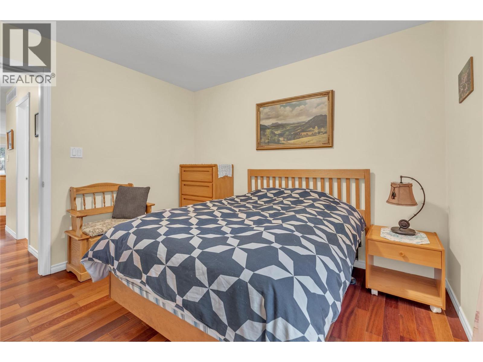  22577 Garnet Valley Road, Summerland