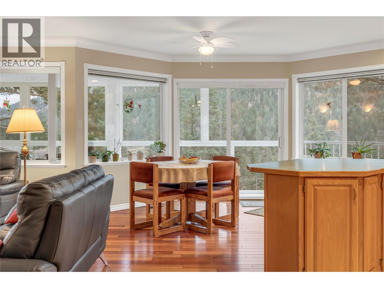  22577 Garnet Valley Road, Summerland