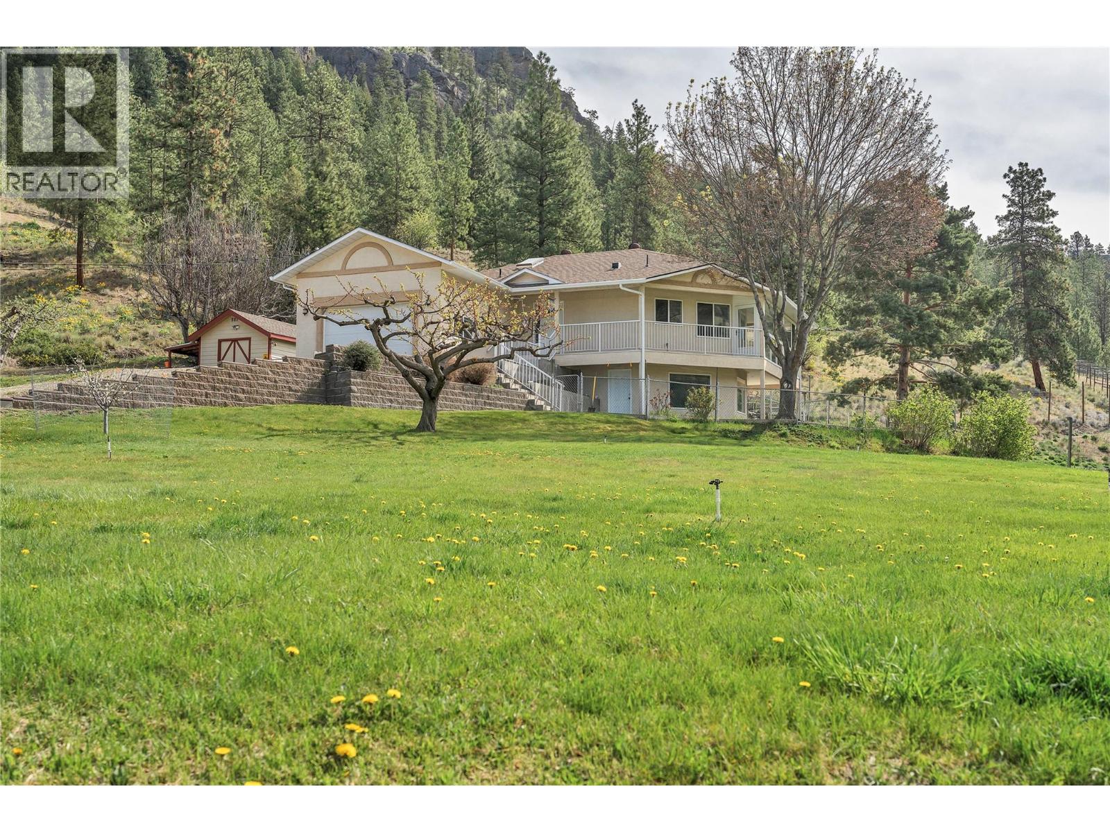  22577 Garnet Valley Road, Summerland