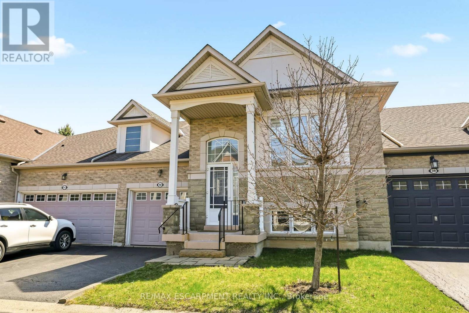 40 - 4400 MILLCROFT PARK DRIVE — photo 2