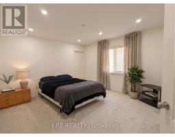 1852 Grandview Street N, Oshawa, ON L1K0Y2 Photo 11