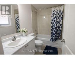 1852 Grandview Street N, Oshawa, ON L1K0Y2 Photo 12