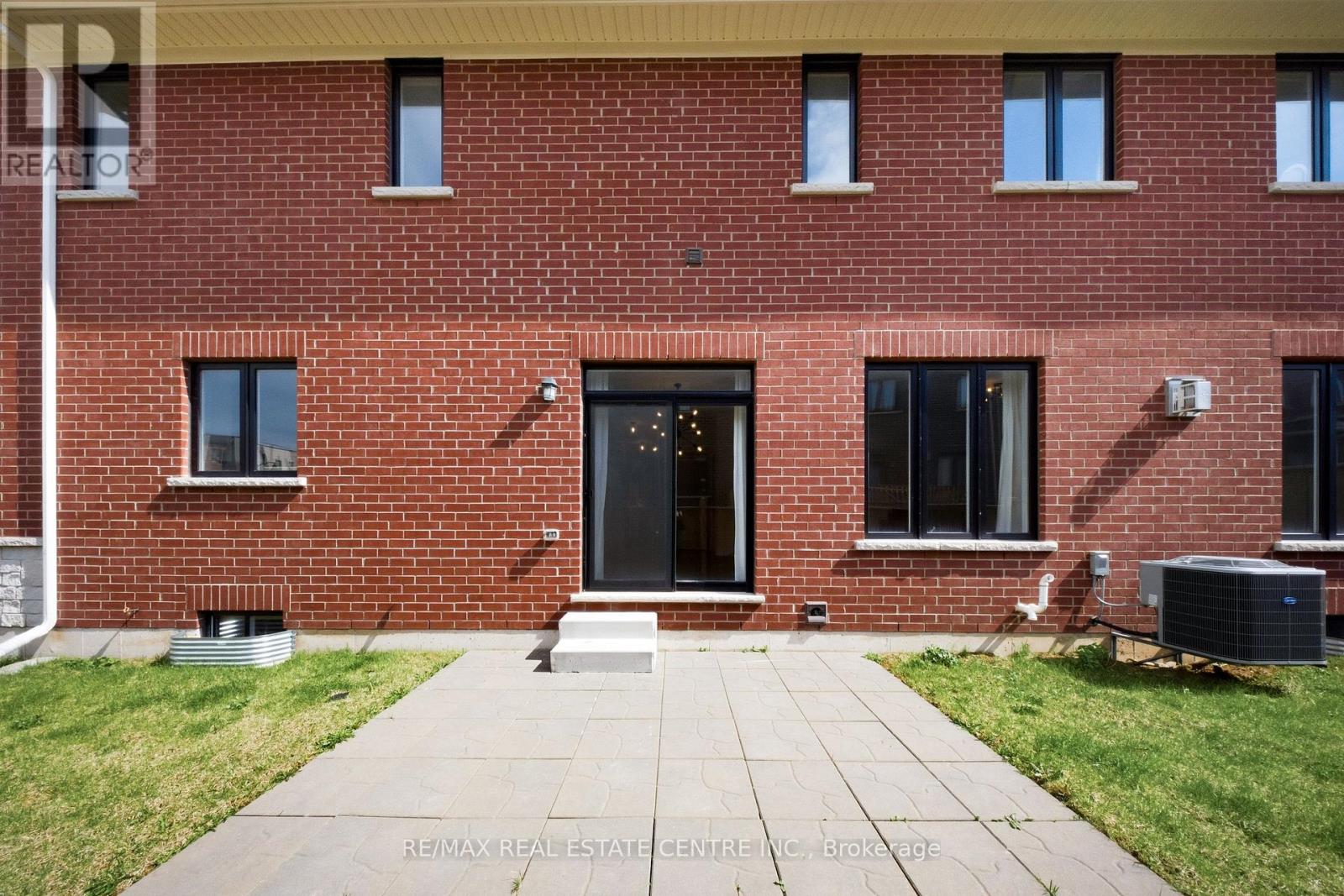 45 GREAT FALLS BOULEVARD — photo 50