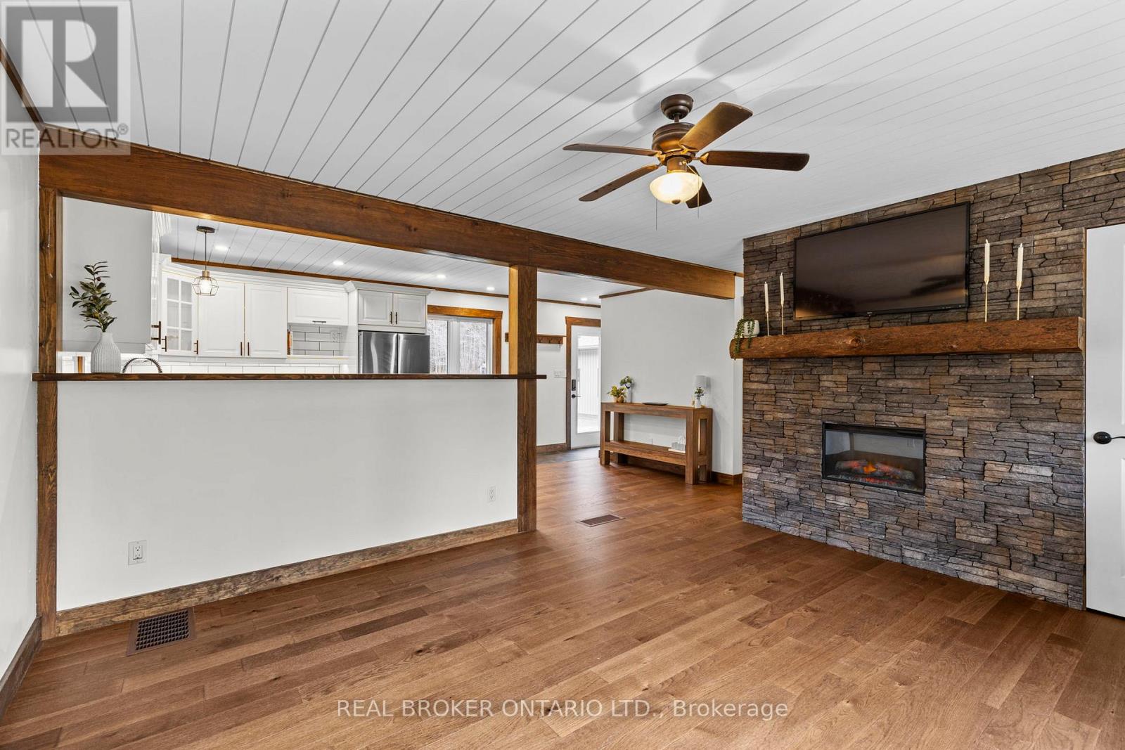 1401 NORTH SHORE ROAD - 11