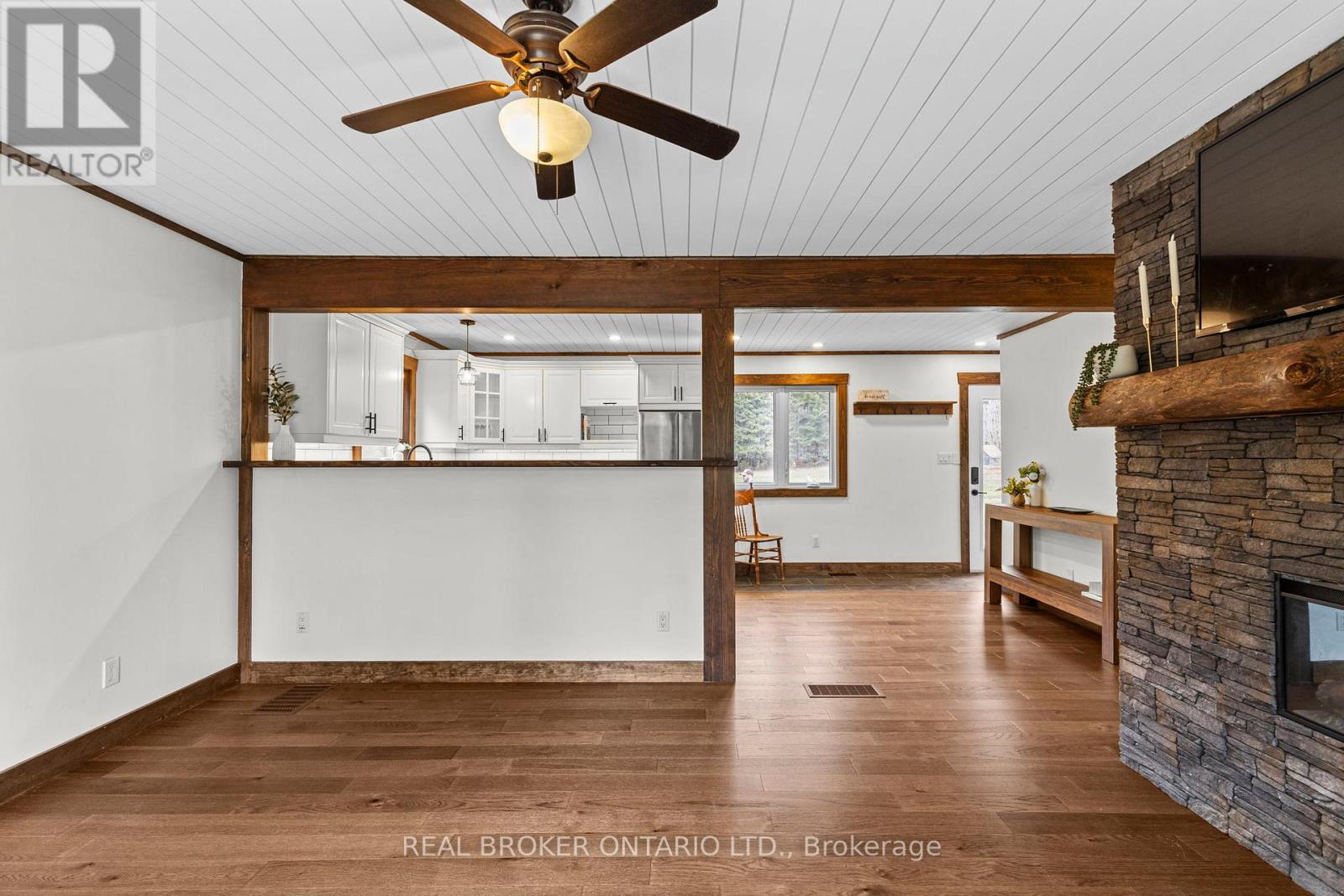 1401 NORTH SHORE ROAD - 12