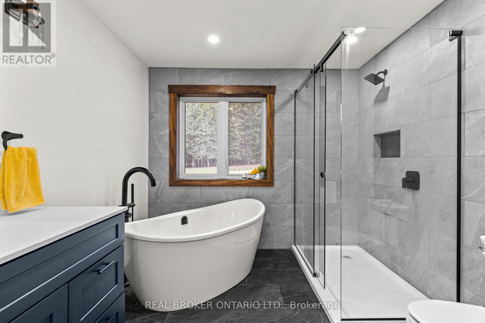1401 NORTH SHORE ROAD - 28