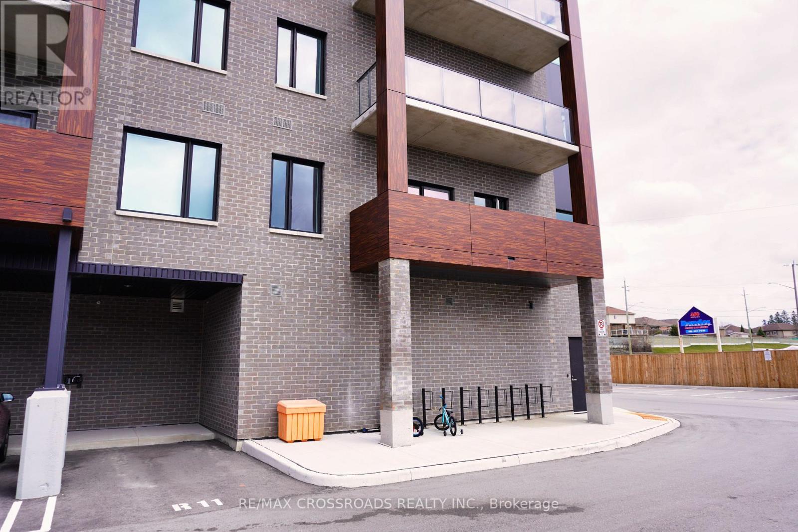 308 - 408 DUNDAS STREET — photo 14