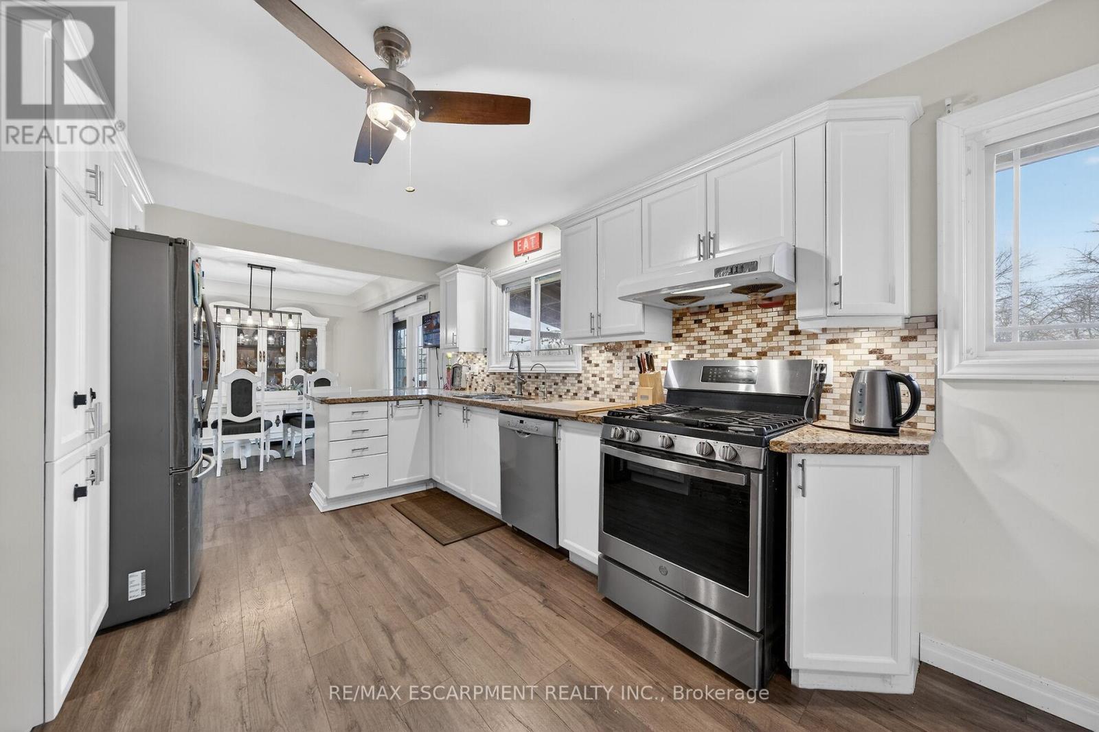 1549 GUYATT ROAD - 24