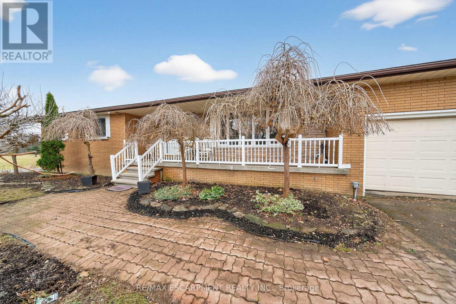 1549 GUYATT ROAD - 2