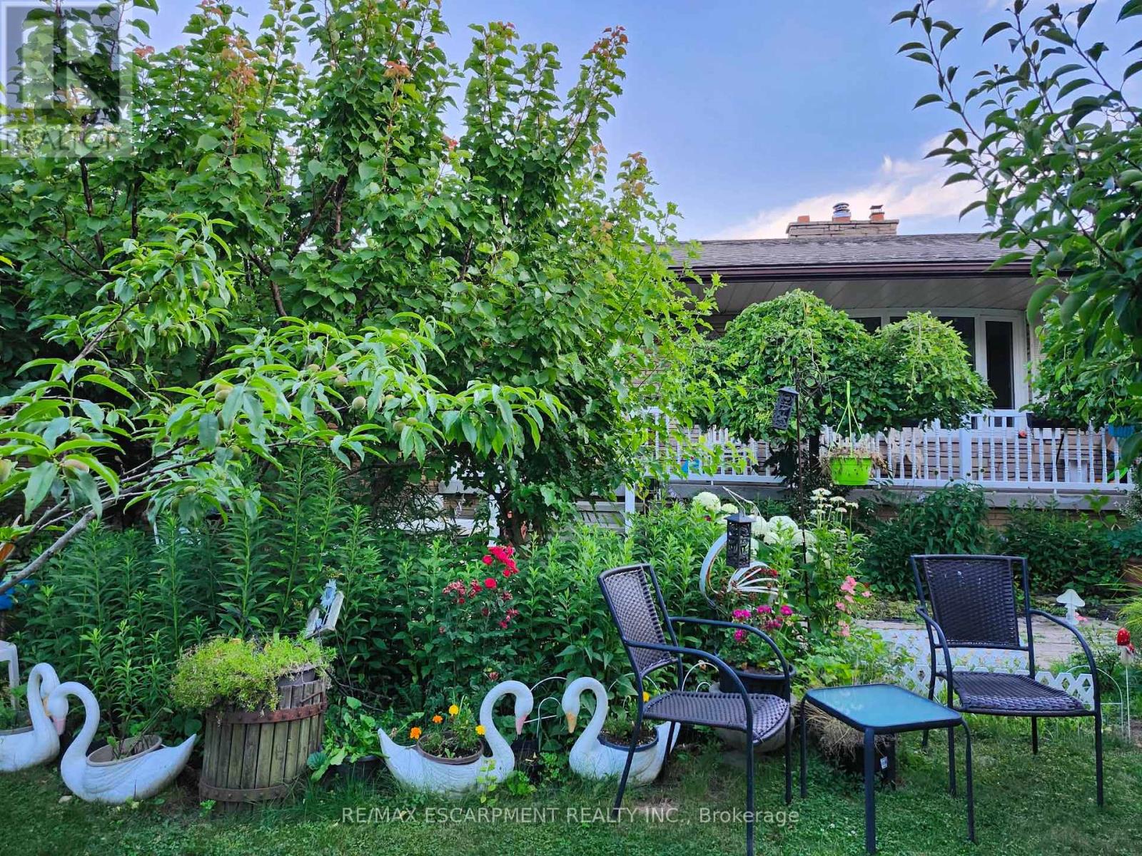 1549 GUYATT ROAD - 41