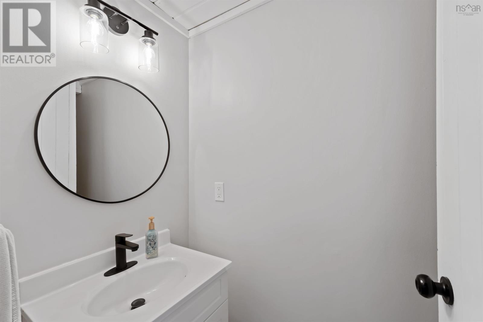 Property 12 of 31 of 994 Aurora Crescent