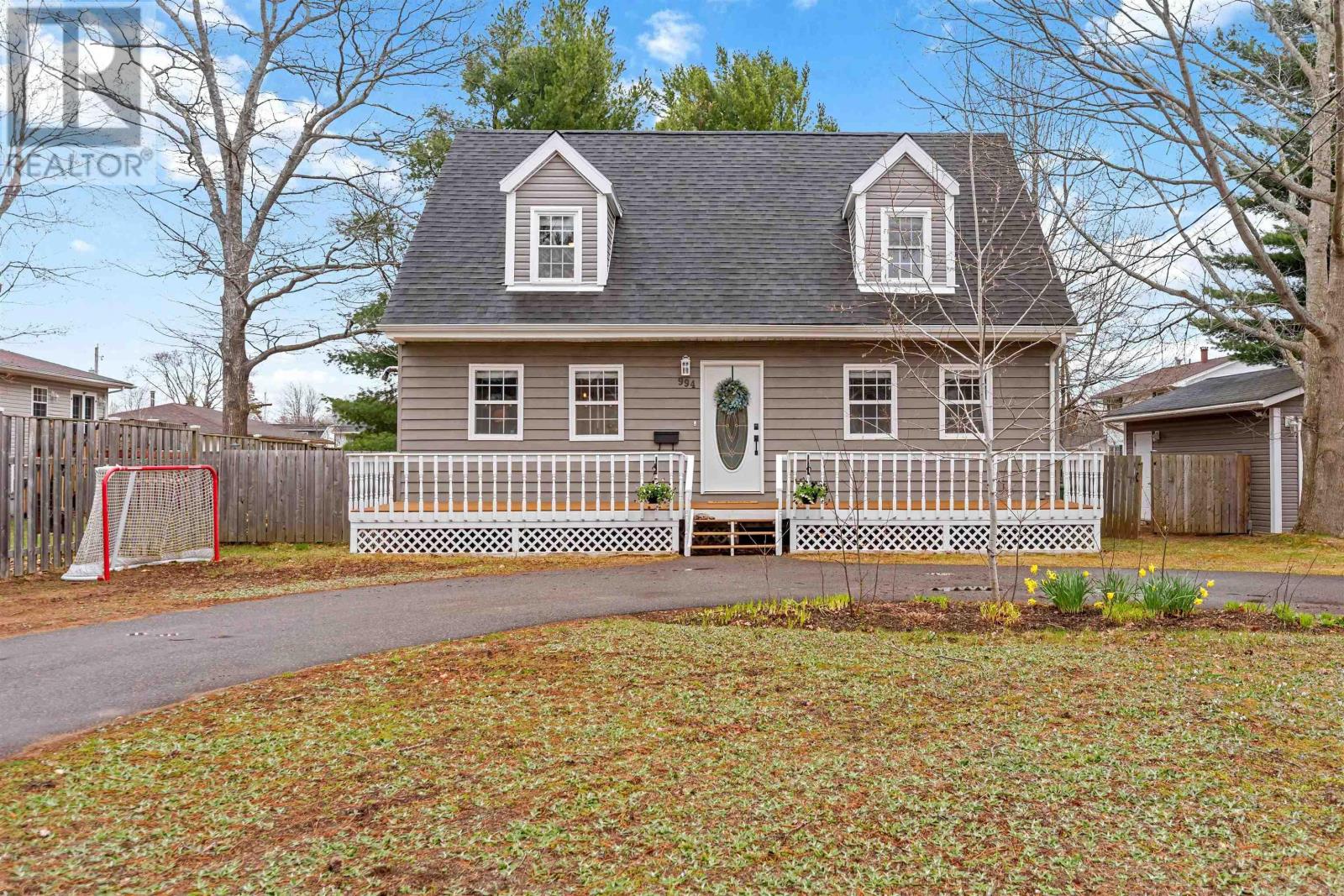 Property 2 of 31 of 994 Aurora Crescent