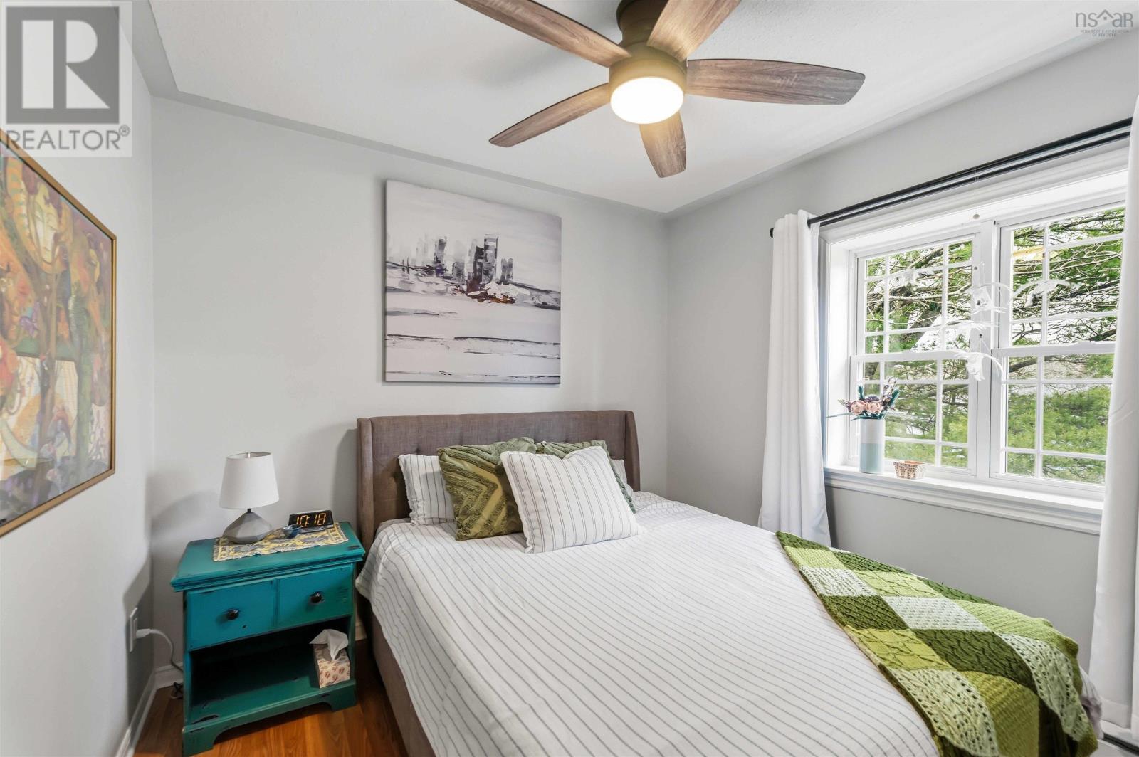 Property 21 of 31 of 994 Aurora Crescent