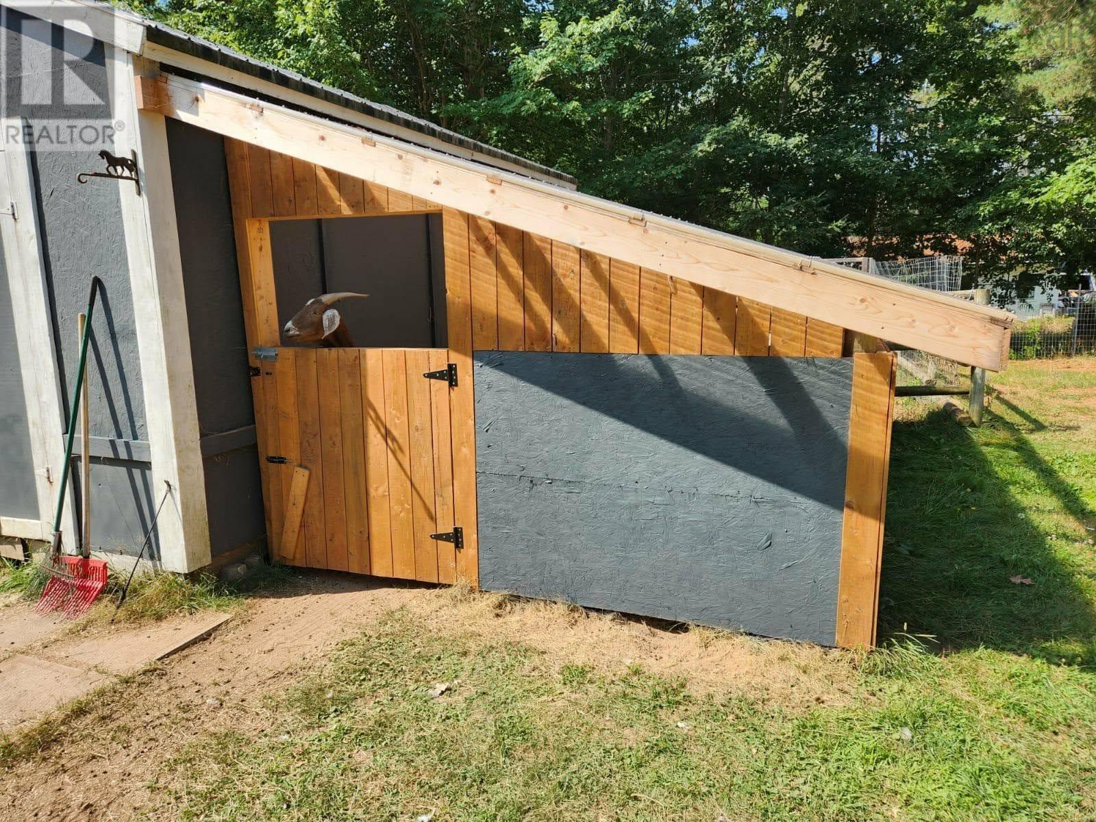 Property 3 of 5 of 1316 Highway 1