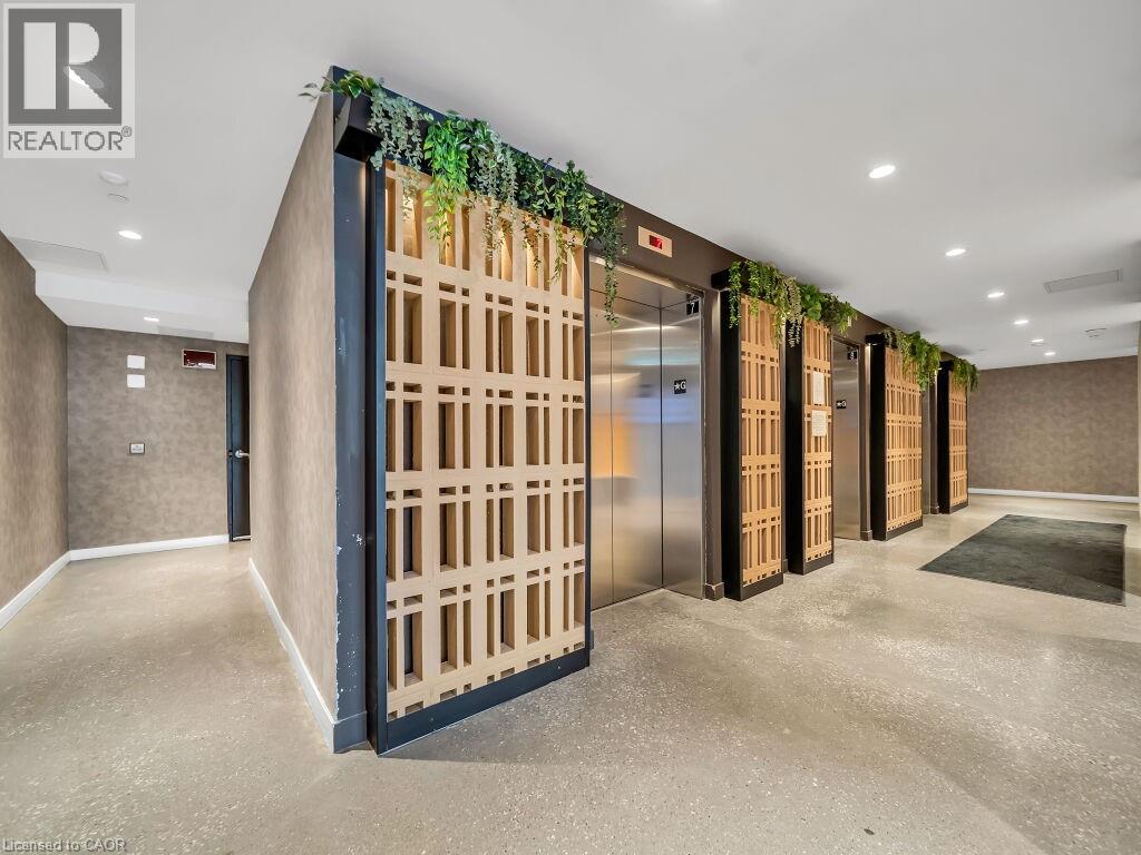 #932 498 CALDARI Road Unit# 932 - 15
